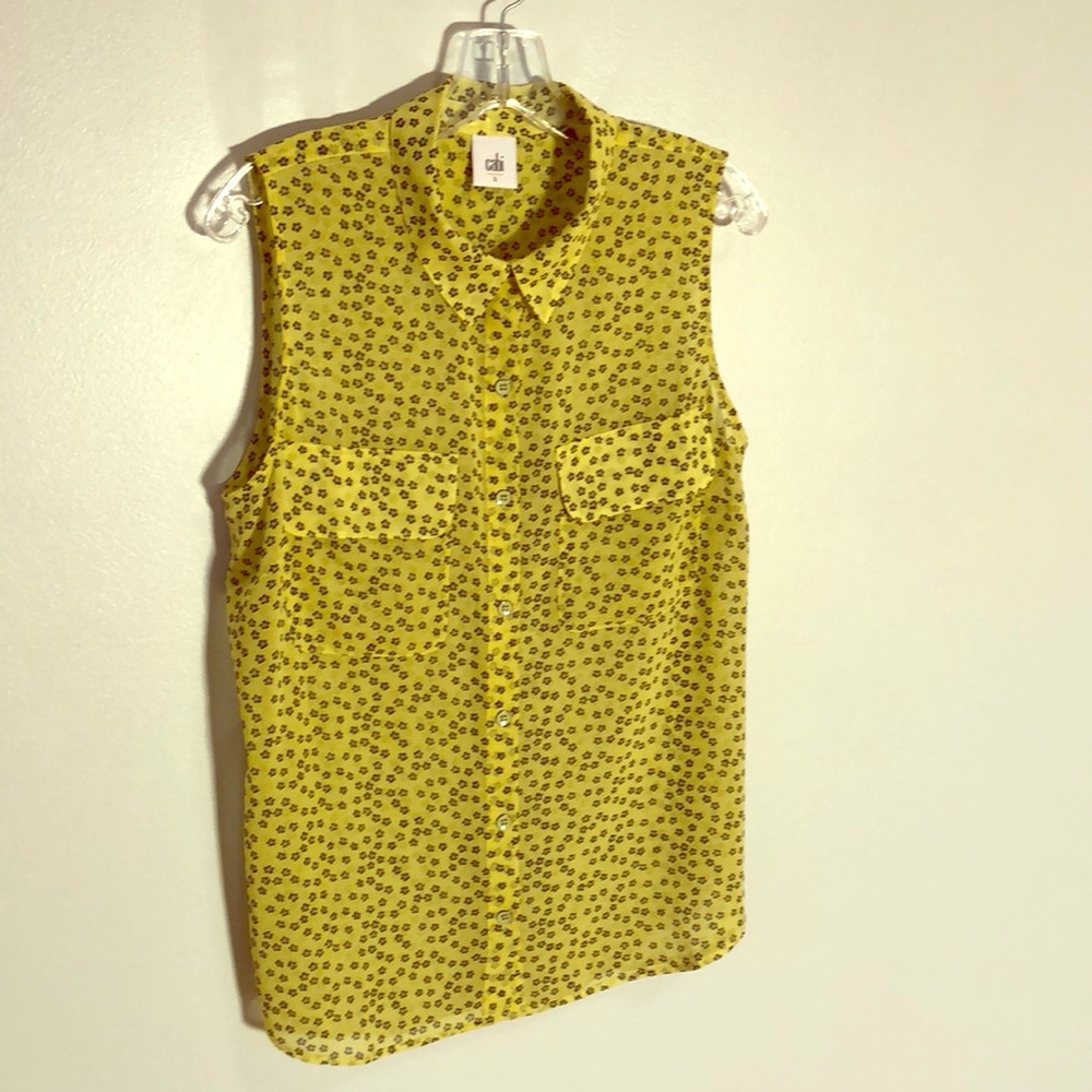 CABI Tunic. Sleeveless Cool enamel buttons!